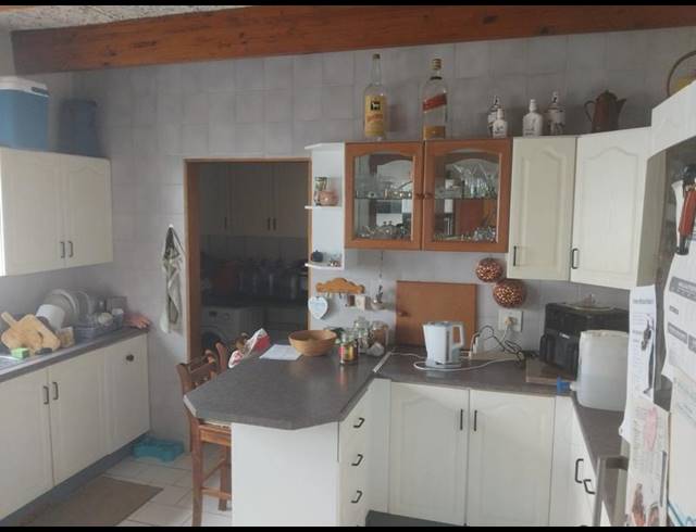 3 BEDROOM HOUSE FOR SALE IN OATLANDS